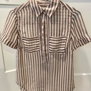 Short sleeve collared shirt